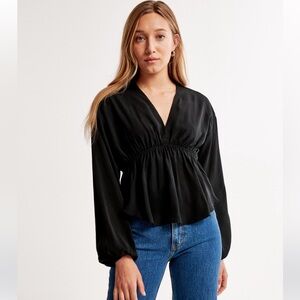 NWT Abercrombie Puff Sleeve Top SIZE SMALL